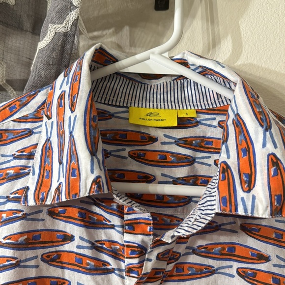 Roller Rabbit Button-Up size Small - Picture 3 of 5